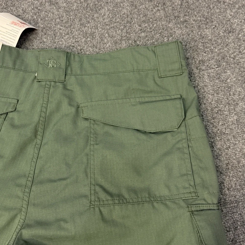 TRUE SPEC 24-7 Series Men's Sz 38 Tactical Cargo Shorts Green NWT